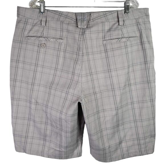Under Armour UA Shorts Men's Size 40 Gray Plaid Chino Golf Performance Stretch - Picture 3 of 12